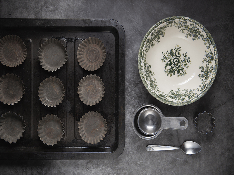 چگونه قالب کیک را تمیز و نگهداری کنیم