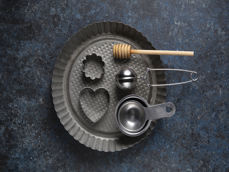 چگونه قالب کیک را تمیز و نگهداری کنیم